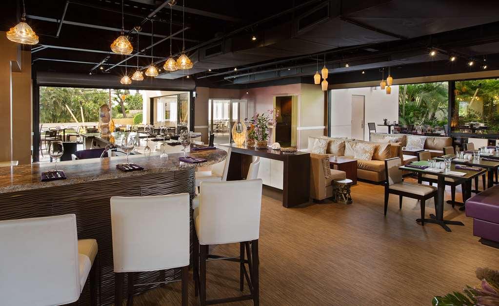 Maui Coast Hotel Кіхеї Ресторан фото